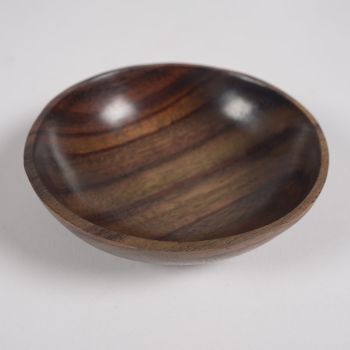 Bol / Coupelle en bois de rose avec base sculptée - L