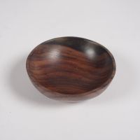 Bol / Coupelle en bois de rose avec base sculptée - M